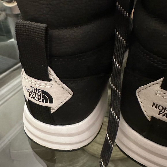 New in Box The North Face Men's Black Hiking Shoes Back to Berkeley sz 12 - Picture 7 of 12